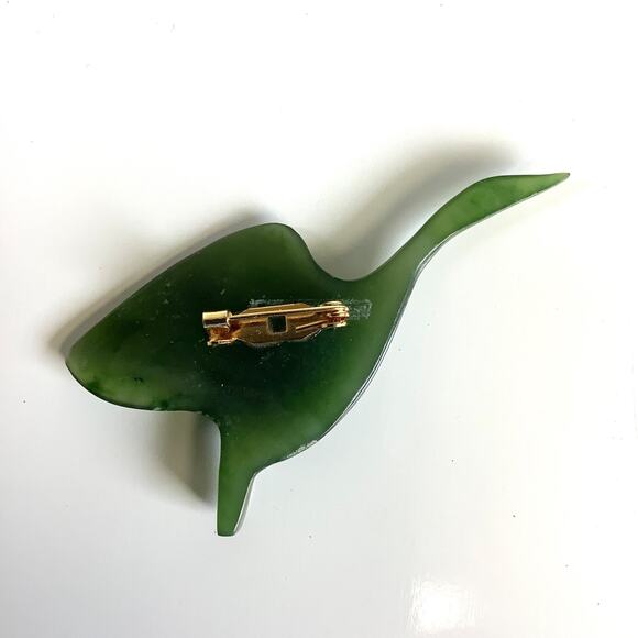 Vintage Coldwater Creek Hand Carved Snow Goose Dark Green Jade Brooch Pin - Picture 4 of 5